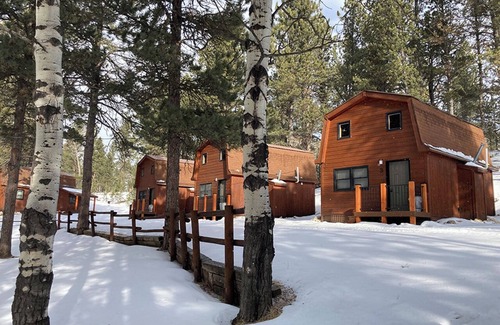 Deadwood House | Trailshead Lodge - Cabin 3