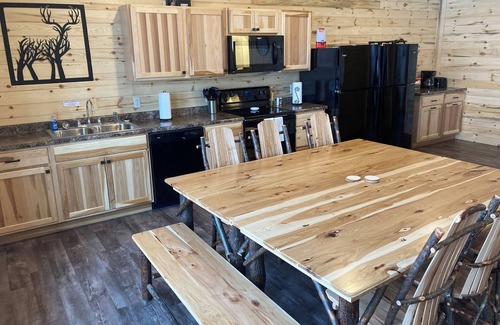 Atlantic Mine Cabin | Trailside Sauna Bunk Cabin 16B