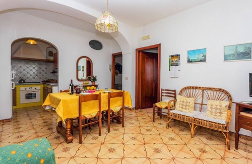 Praiano Apartment | Tramonto Praiano centre village