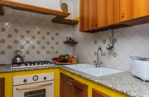 Praiano Apartment | Tramonto Praiano centre village