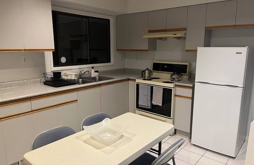 Renfrew-Collingwood House | Tranquil 2-bedroom house in Vancouver