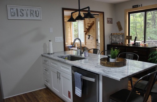 Pocono Lake Cottage | Tranquil 3-bedroom cottage across from the lake