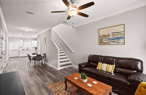 Dock Junction House | ✅Tranquil & cozy 🌟3 bedroom⚡️Wi-Fi 🔥Gated Community