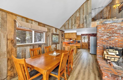 Tamarack Resort Cabin | Tranquil Dog-Friendly Lake Cabin with Hot Tub