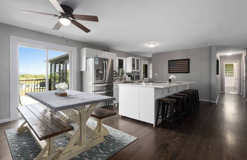 Cass County House | Tranquil Escape|20 Acres Fishing+Wildlife Watching