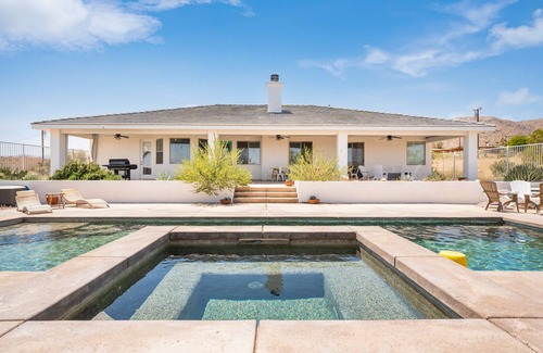 Joshua Tree House | Tranquil Family Friendly Pool Sanctuary Near JTNP