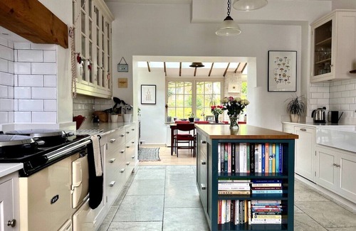 Frome House | Tranquil Family Home - Frome