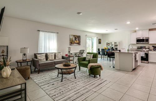 Brooksville House | Tranquil Getaway with Spacious Yard in Brooksville!