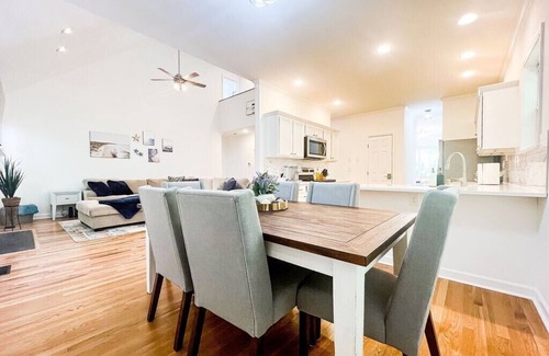 Ogden House | Tranquil Haven: Spacious Retreat for 16+ w/Games