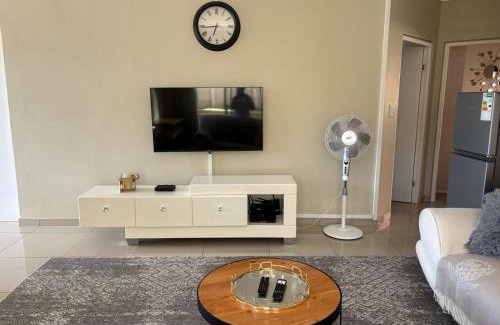 Beacon Bay Apartment | Tranquil Hideout