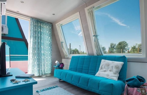 Lignano Sabbiadoro Boat Rental | Tranquil Marina Azzurra Resort House boat 2 Bedroom sleeps 6