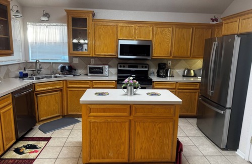 Killeen House | Tranquil Lavender Stay 3-bedroom house in Killeen