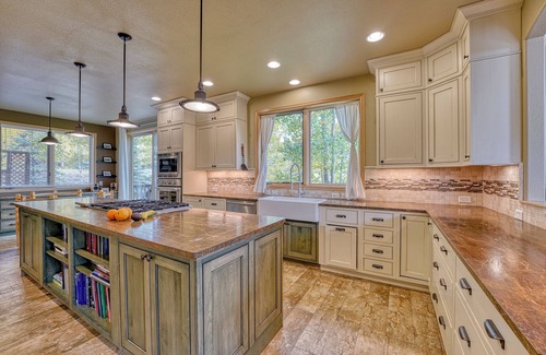 Summit Cove House | Tranquil luxury Dillon home 5BR + HotTub + Heated Garage available 30+ days