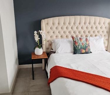 Krugersdorp Apartment | Tranquil Luxury Retreat