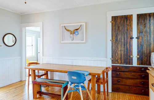 Northfield Other | Tranquil nature escape with lush yard, sauna, ideal location, fast WiFi & more