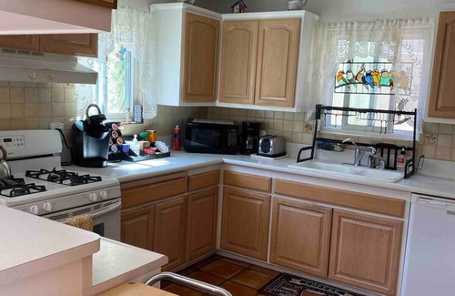 Torrance House | Tranquil oasis in the suburbs