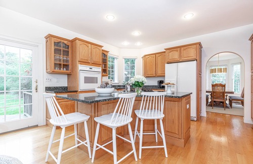 West Barnstable House | Tranquil Retreat: Serene & Stylish Home, just 5 minutes from Cape Cod beach