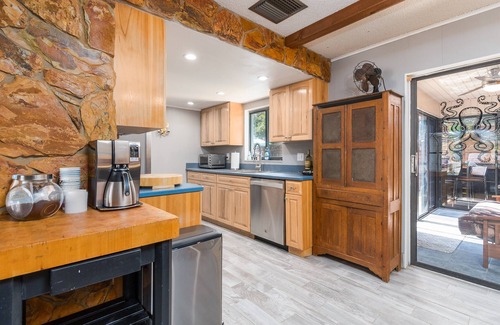 Walsingham House | Tranquil retreat with heated pool - 4mi to beaches