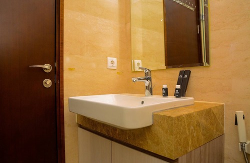 Cikini Apartment | Tranquil Studio Apartment at Menteng Park