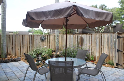 The Bluffs House | Tranquil/tasteful/serene 2BDRM townhouse avail (min 1 MO); L/T (3 MOS+) welcome