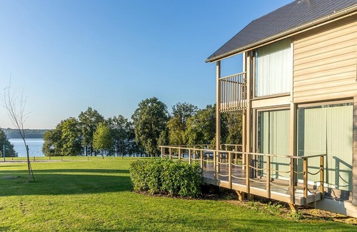 Froidchapelle Villa | Tranquil Villa for 8 Guests
