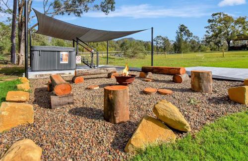 Pokolbin House | Tranquil Vista Luxury Estate - Your Ultimate Weekend Haven