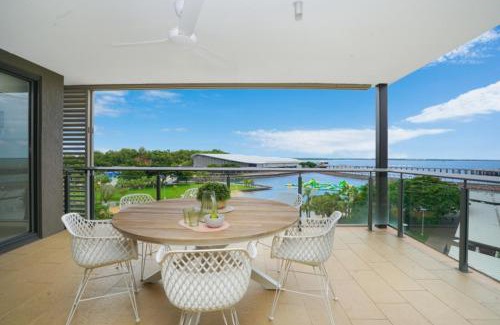 Darwin City Centre Apartment | Tranquil Waterfront Lagoon Views BBQ & Cafes
