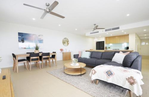 Darwin City Centre Apartment | Tranquil Waterfront Lagoon Views BBQ & Cafes