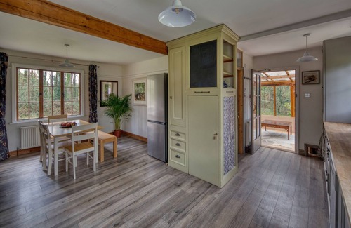 Pill Cottage | Tranquil Woodland Cottage, 10-Min Drive to Clifton