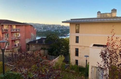 Beyoglu Apartment | Tranquility and Entertainment Combined