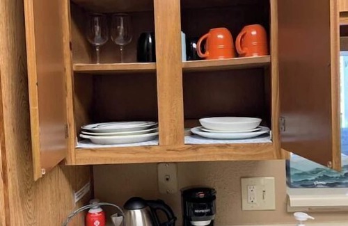 Nassau Bay Condo | Tranquility Base waterfront/pool 1-bedroom condo