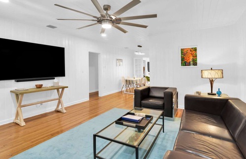 Parrot Cove House | Tranquility by the Beach, Sleeps 6