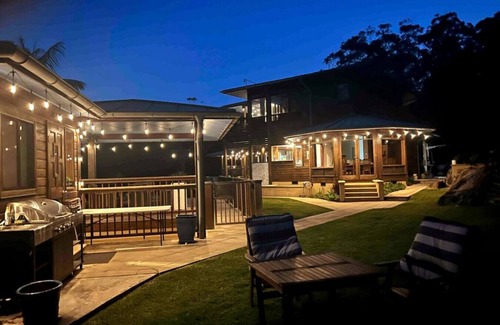 Crescent Head House | Tranquillo · Boutique coastal retreat overlooking the ocean with pool/spa