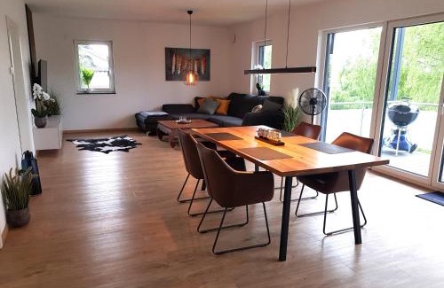 Hardert Apartment | Traumhafter Ausblick, modern mit Komfort und Stil