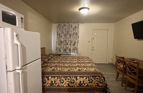 La Marque Hotel | Travel Inn By OYO La Marque Texas City I-45