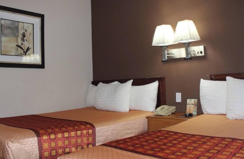 South Central Omaha Hotel | Travel Inn By OYO Omaha
