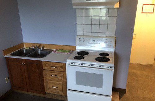 Innisfail Hotel | Travel Inn & Suites Innisfail