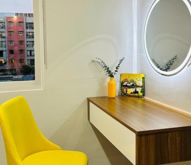 Mactan Export Processing Zone Apartment | Traveler's Nest near Airport, Netflix, Stylish, Cozy with swimming pool