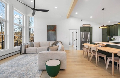 Dryden Ski Chalet | Travelers Dream Home | Hot Tub | Pet-Friendly | Sunsets | Walk to Town!