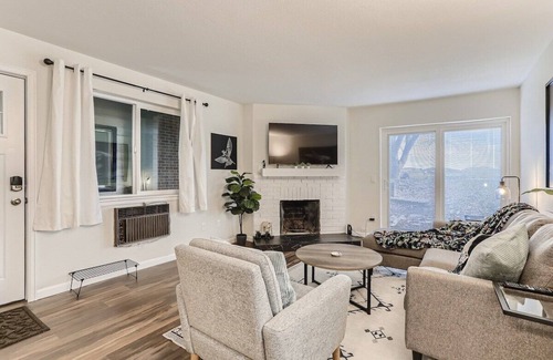 Aurora Apartment | Travelers Home Away Haven: Long stay discounts