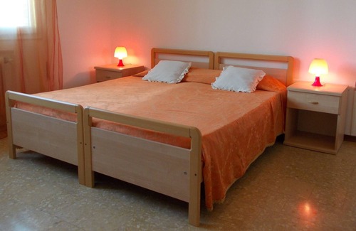 Treviso Bed & Breakfast | Travellers Lodge B&B