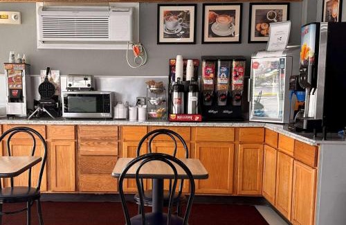 Bloomington Hotel | Travelodge by Wyndham Bloomington