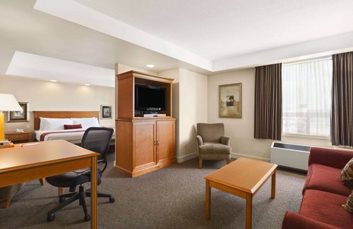 Spruce Grove Hotel | Travelodge by Wyndham Spruce Grove