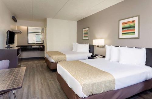 College Park Hotel | Travelodge by Wyndham College Park