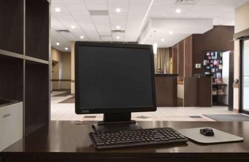 West Edmonton Hotel | Travelodge by Wyndham Edmonton West