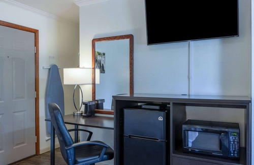 Livingston Hotel | Travelodge by Wyndham Livingston Yellowstone