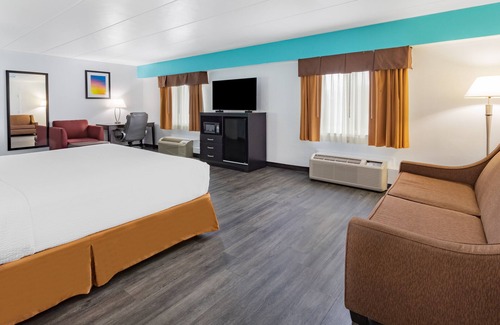 Livonia Hotel | Travelodge by Wyndham Livonia/Canton/Novi Detroit Area