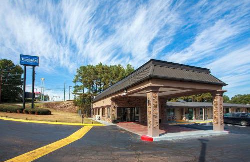 Macon Hotel | Travelodge by Wyndham Macon West