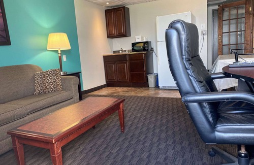 Miramichi Hotel | Travelodge by Wyndham Miramichi New Brunswick