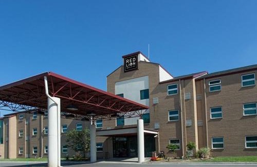 Romulus Hotel | Travelodge by Wyndham Romulus Detroit Airport